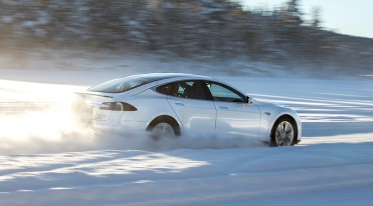 Proteger coche eléctrico frío