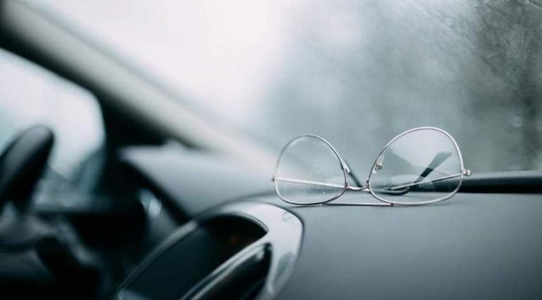 Gafas lentillas multa DGT